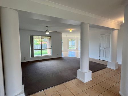 A Pacific Pines Gem - Photo 2