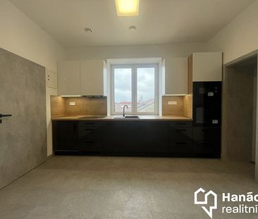 Pronájem bytu 1+kk 29 m² - Fotografie 6