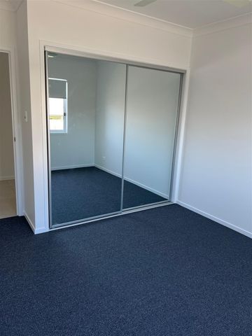 Modern & Stylish Newly Built Home in Bellbird Plac - Photo 3