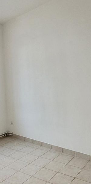 Location Appartement 2 pièces 60m² ST OMER 62500 - Photo 1