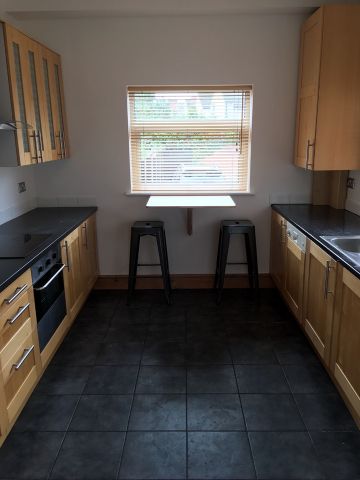 Room in a Shared House, Colwick Road, NG2 - Photo 3