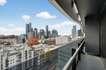 Central living at Swanston Square - Photo 3