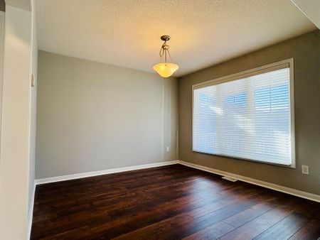 For Lease - 1029 Farmstead. Drive, Milton, Ontario - Photo 4