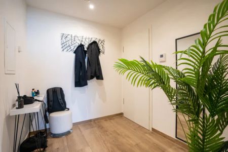 Schöne Single Wohnung nähe Volksgarten - Photo 3