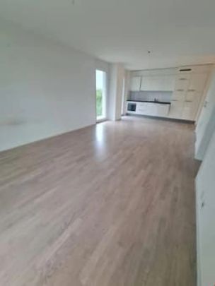 À louer – Bel appartement de 2.5 pièces avec jardin et vue lac au Mont-sur-Lausanne - Photo 1