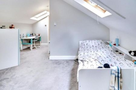 4 bedroom terraced house to rent - Photo 3