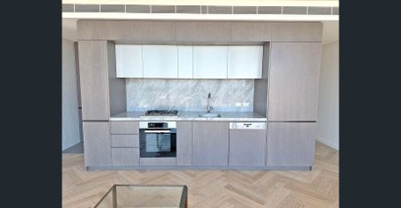 Stylish two-bedroom Apartment in the Greenland Centre - Photo 5