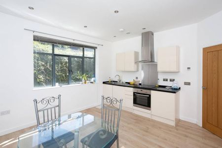 1 bedroom flat to rent - Photo 2