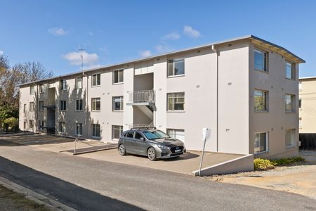 6/6 Stornaway Road, Queanbeyan NSW 2620 - House For Rent | Domain - Photo 2