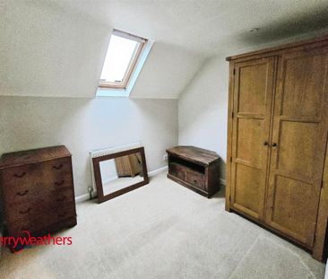 4 bedroom flat to rent - Photo 6