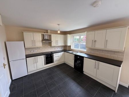 85 Carrigart Crescent, Lurgan, BT65 5EG - Photo 5