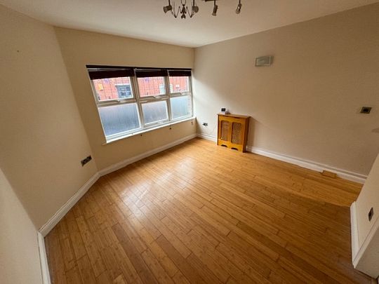 1 Bedroom Flat - Photo 1