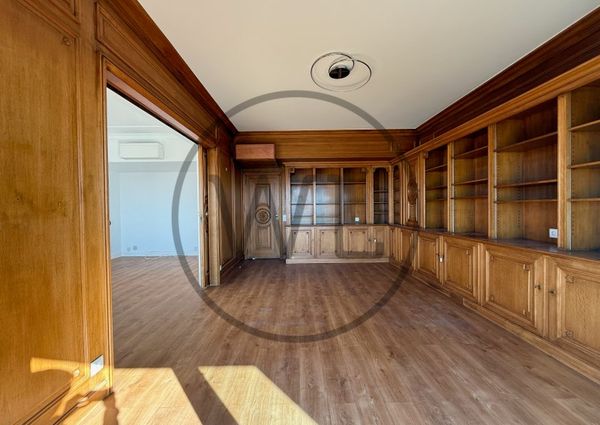 Apartamento T5+1 em Lisboa