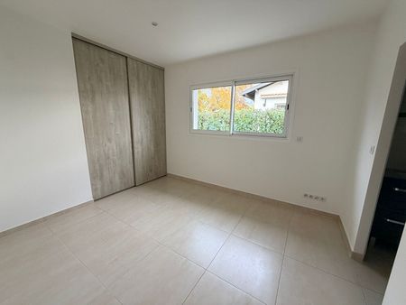 Location maison 6 pièces, 155.00m², Saint-Aubin-de-Médoc - Photo 2