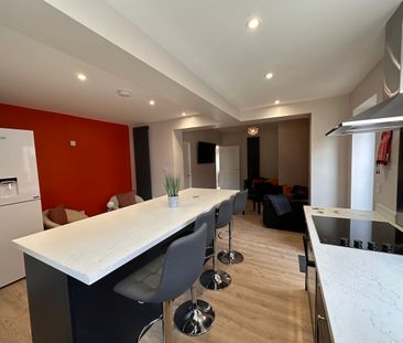 4 en-suite bedroom house - Photo 2