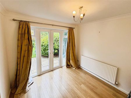 3 bedroom semi-detached house to rent - Photo 2