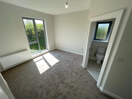 10 Lakeside Mews, Coleraine, BT52 2FP - Photo 3