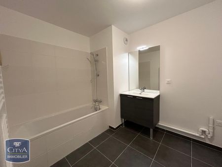 Location Appartement 3 pièces 60m² TRELAZE 49800 - Photo 5
