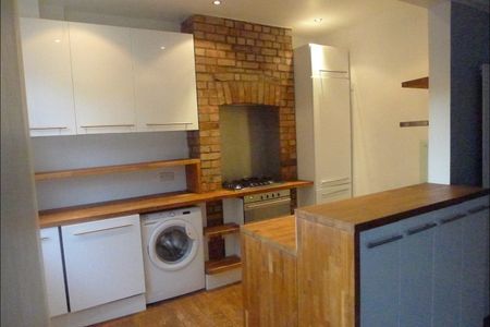 3 Bed Terraced House, Kemble Road, SE23 - Photo 5