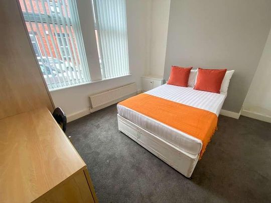 Brookdale Road, L15 - Photo 1