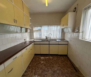 Tenterden Drive, Hendon, London, NW4 - Photo 2