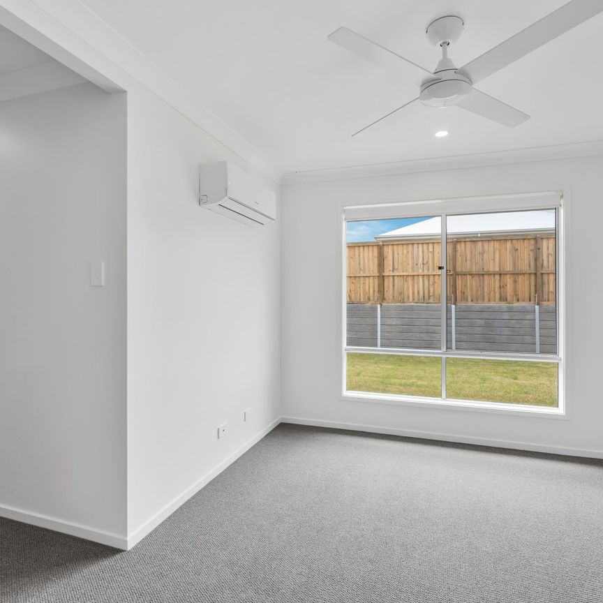 7 Sophora St, White Rock - Photo 1