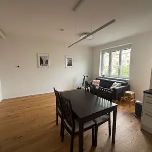 Moderne, vollmöblierte 3-Zimmer Wohnung mit großer Einbauküche - Traumlage am Augarten - Foto 1