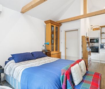 Effingham Common, Effingham, Leatherhead, Surrey, KT24 - Photo 5