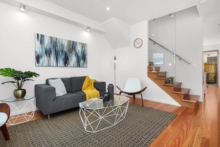 2/3 Edmund Street, Maidstone VIC 3012 - Photo 3