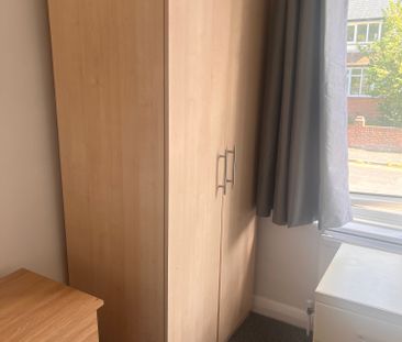 St Martins Road Room 1 - Photo 4