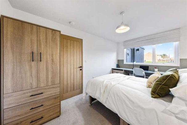 Somner Close, Canterbury, CT2 - Photo 1