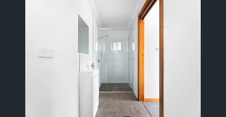 Spacious Two-Storey Duplex in Sunshine Bay - Photo 2