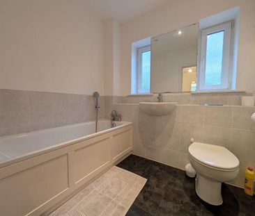 1 bedroom in a house share to rent - Photo 6