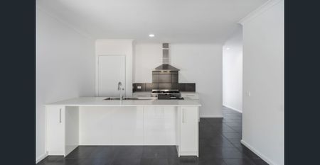 Near New Family Home for Lease - Photo 3