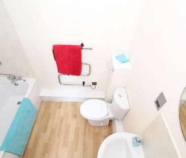 St Marys Road - - Bed Flat - July, S2 - Photo 5