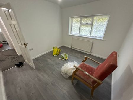 4 Bed Terraced House, Berrandale Road, B36 - Photo 3