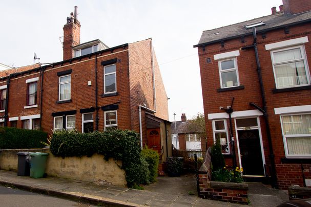 47 BEECHWOOD TERRACE Leeds - LS4 2NG - Photo 1