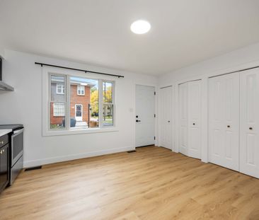 Fully Renovated 2-Bedroom Apartment in Sarnia – Modern &amp; Move-I... - Photo 4