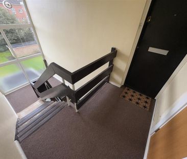 2 bedroom flat to rent - Photo 6