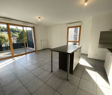 Location Appartement 3 pièces 60m² STE FOY LES LYON 69110 - Photo 1