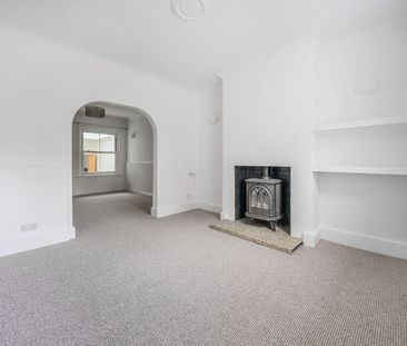 3 bedroom terraced house to rent - Photo 5