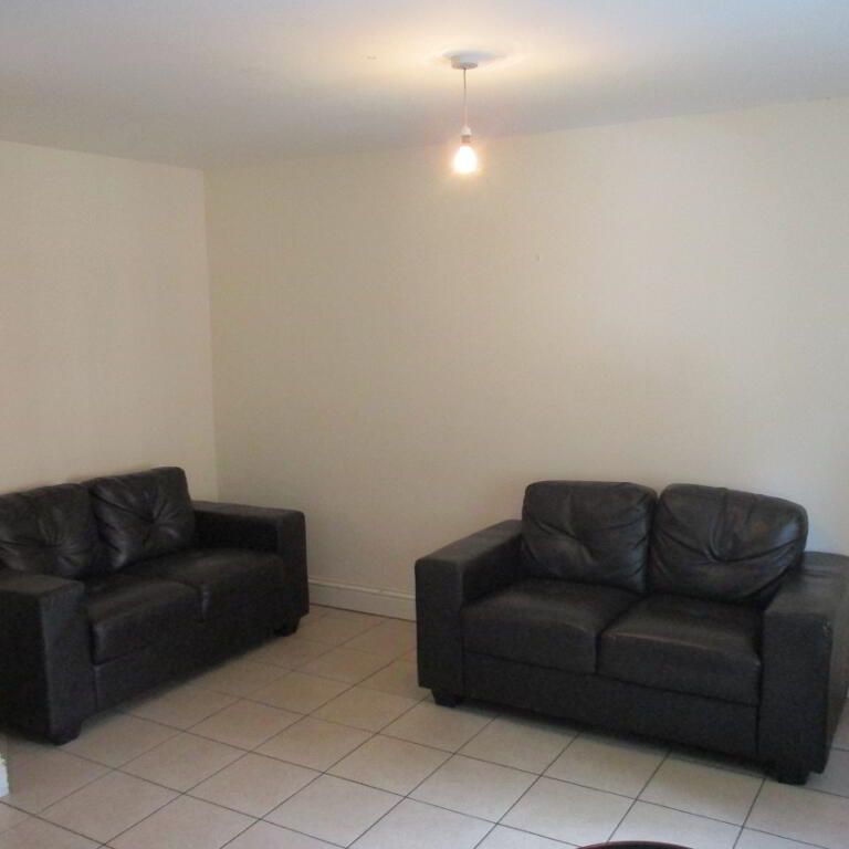 Great Apartment, 80b Fitzroy Avenue, Queens Botanic Quarter, Belfast, BT7 1HX - Photo 1