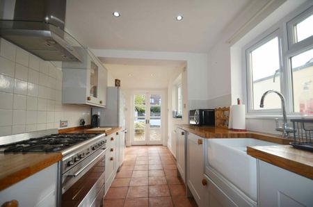 Tangier Lane, Eton - Photo 3