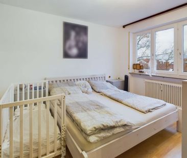 Helle und großzügige 4-Zimmer-Wohnung mit 2 Balkonen und Garage - Foto 6