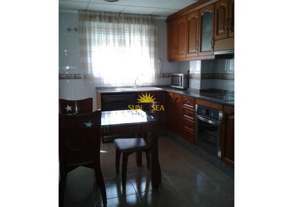 THREE-BEDROOM APARTMENT – ALMORADÍ