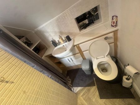 5 bedroom house share to rent - Photo 4