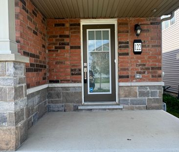 For Lease - 122 Esther Crescent, Thorold, Ontario - Photo 5