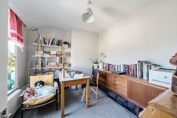 4 bedroom terraced house to rent - Photo 1