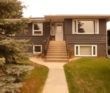 Banff Trail NW | B - 2612 Cochrane Road Northwest, Calgary - Photo 1