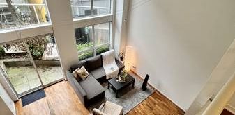 Beautiful fully furnished loft in the heart of downtown - Photo 2